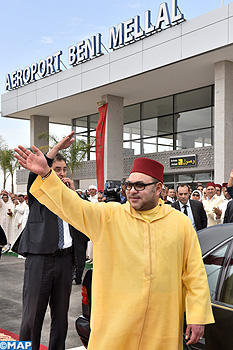 جلالة الملك يدشن المطار الجديد لبني ملال