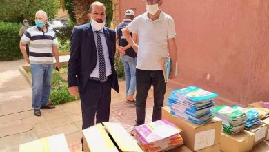 عملية-توزيع-كراسات-للدعم-التربوي-والتعلم-الذاتي-لفائدة-6539-تلميذا-وتلميذة-بالمناطق-القروية-النائية-مجان.jpg